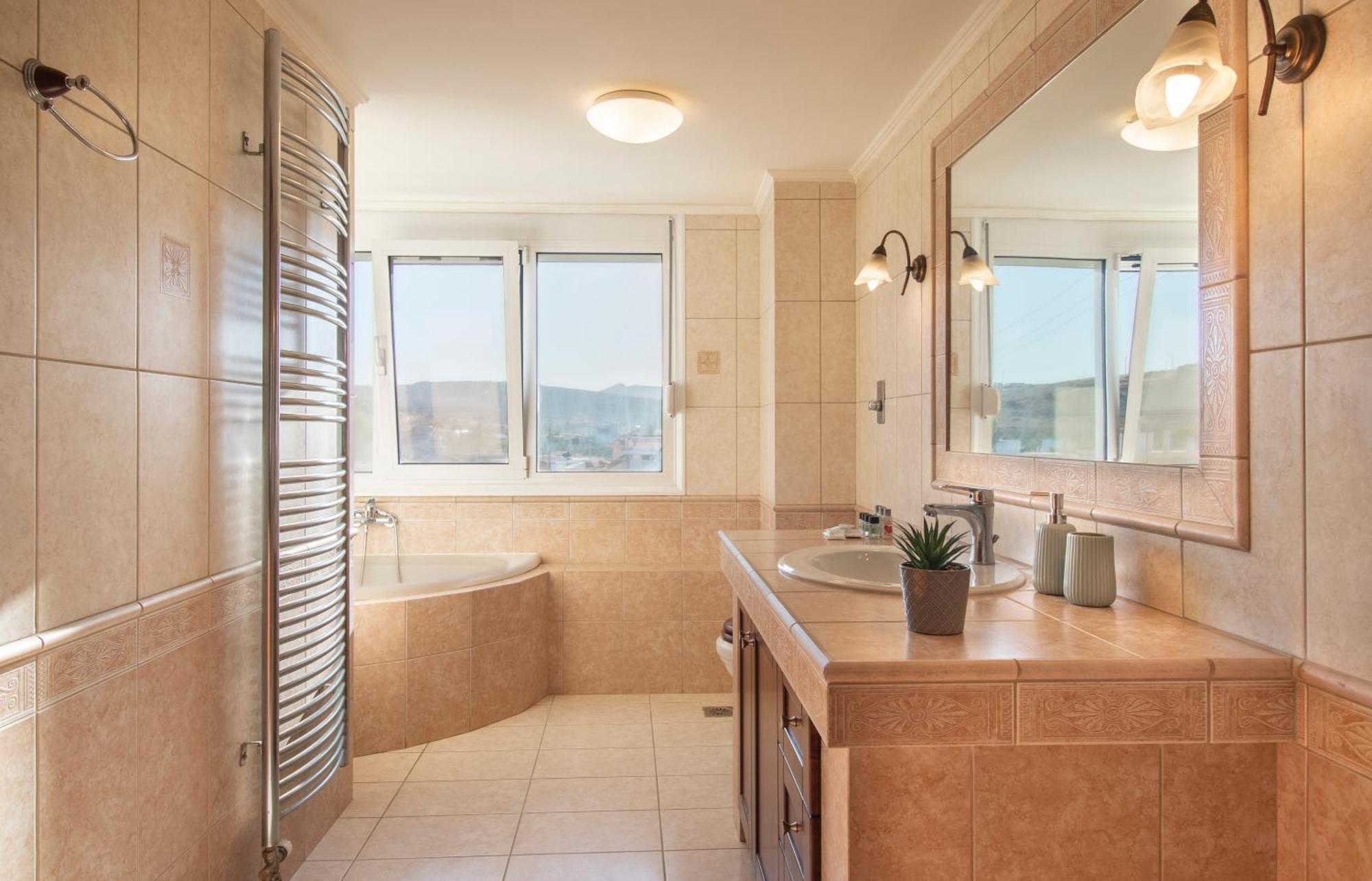 With Private Pool & Jaccuzi Close The Villa Héraklion
