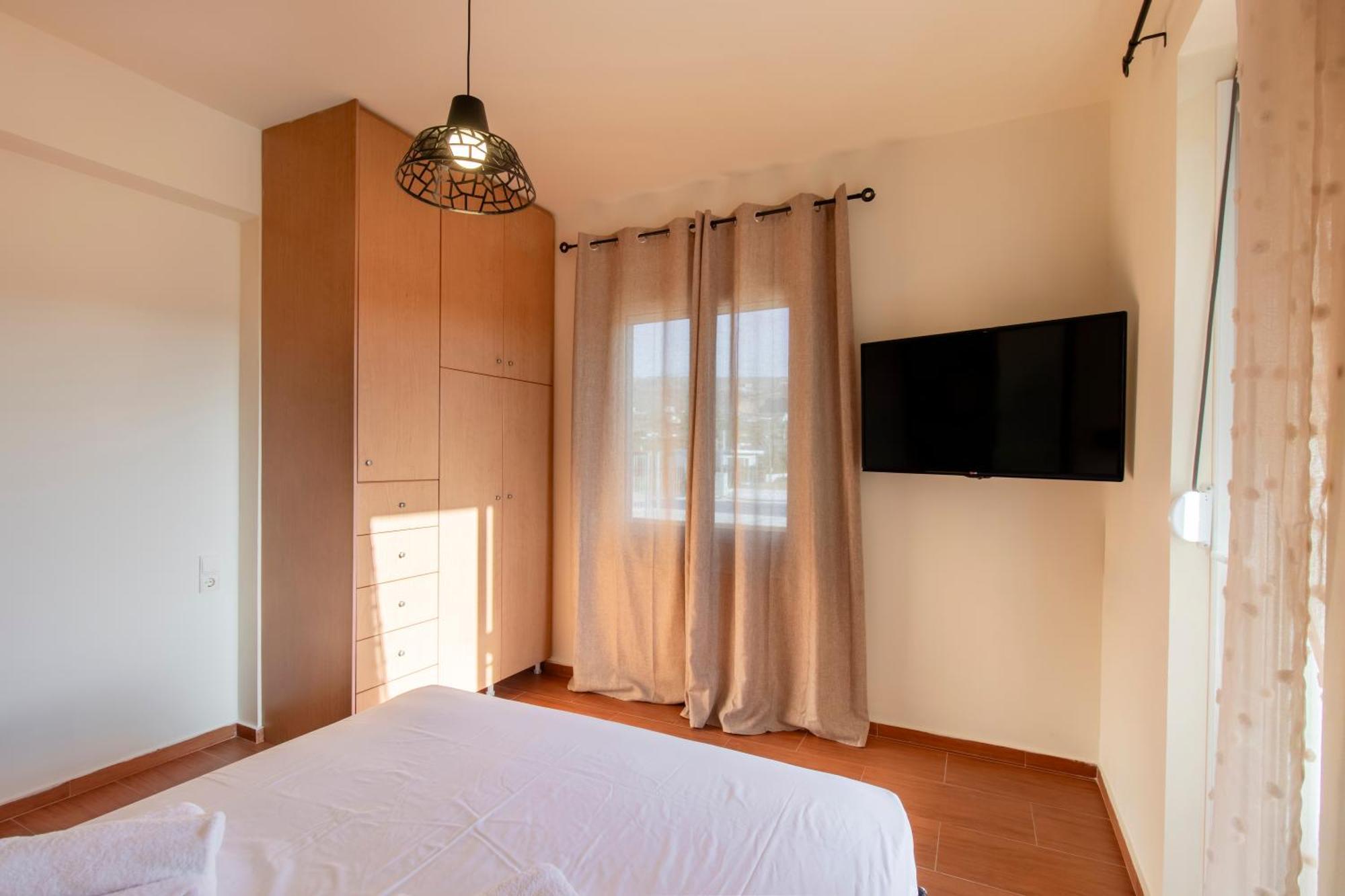 With Private Pool & Jaccuzi Close The Héraklion